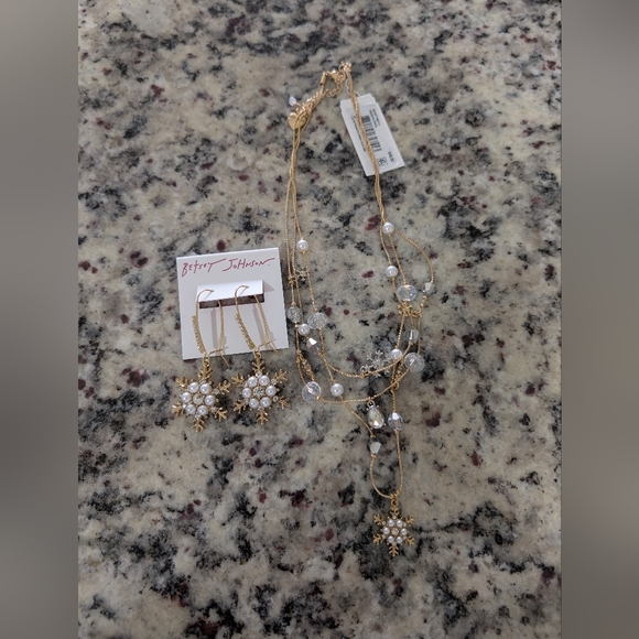 Betsey Johnson Jewelry - Betsey Johnson Christmas Gold and Silver Floral Necklace Set